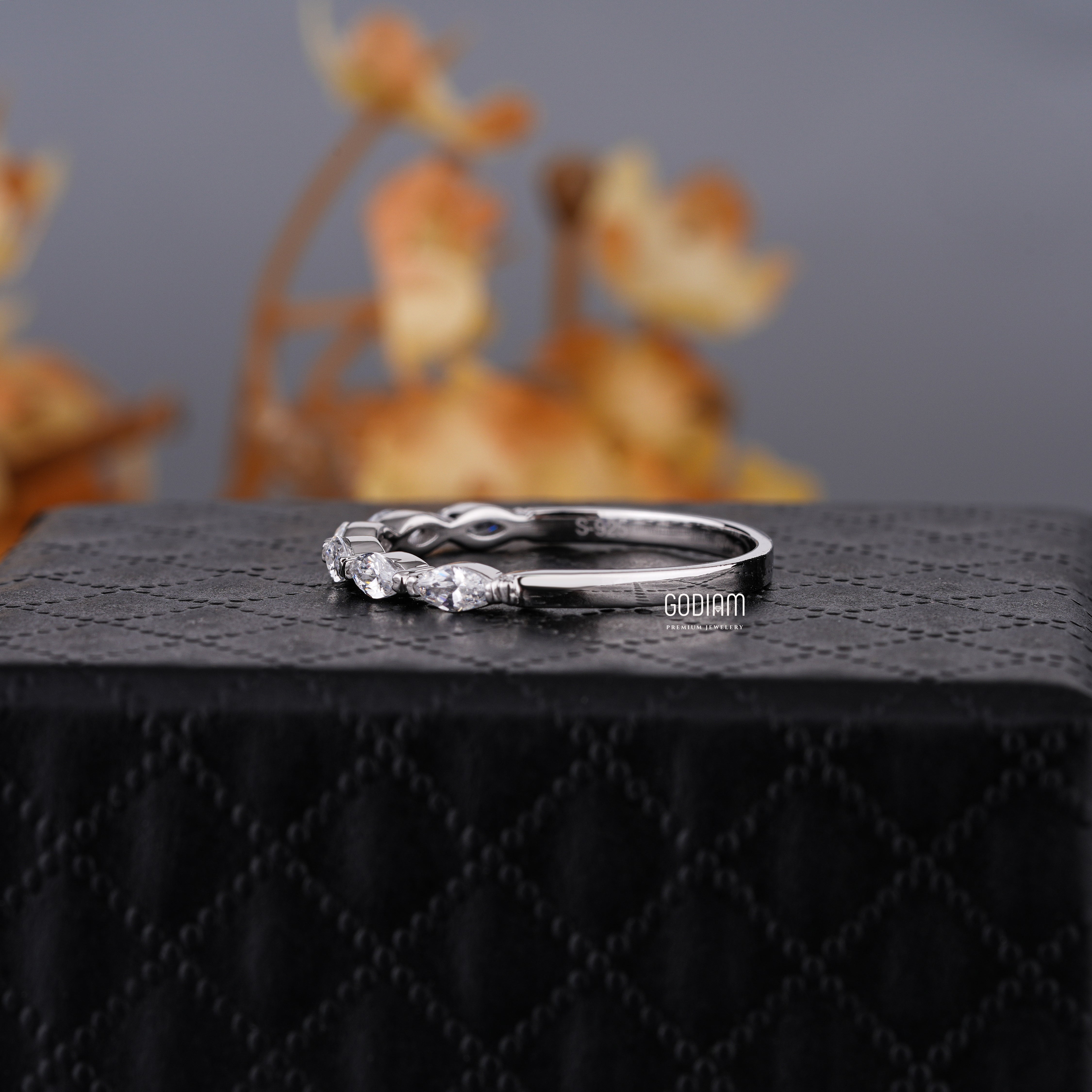 7 Marquise Diamond Ring – Regal Grace in Every Facet