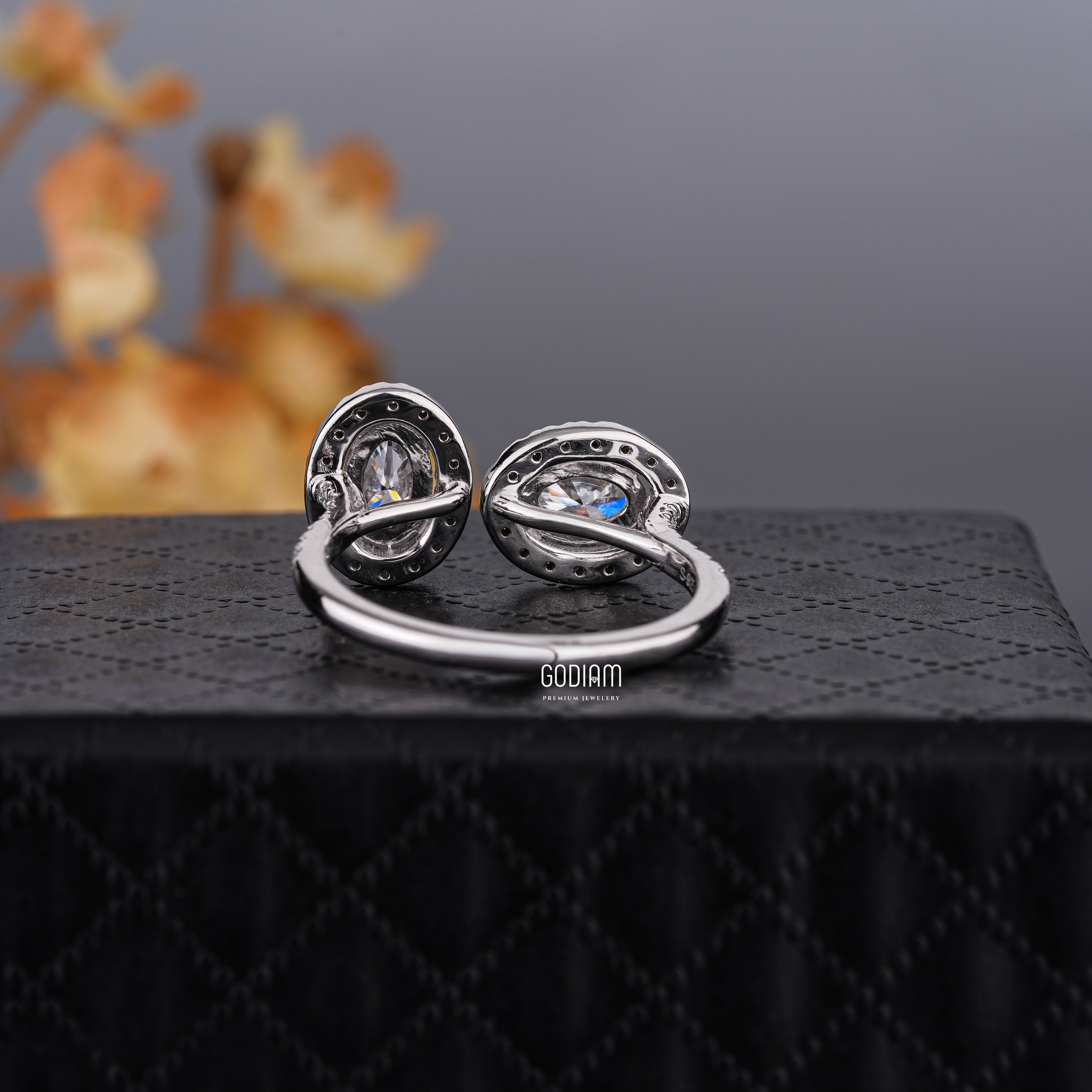 Twin Glow Oval Diamond Ring – Double the Grace, Infinite Sparkle