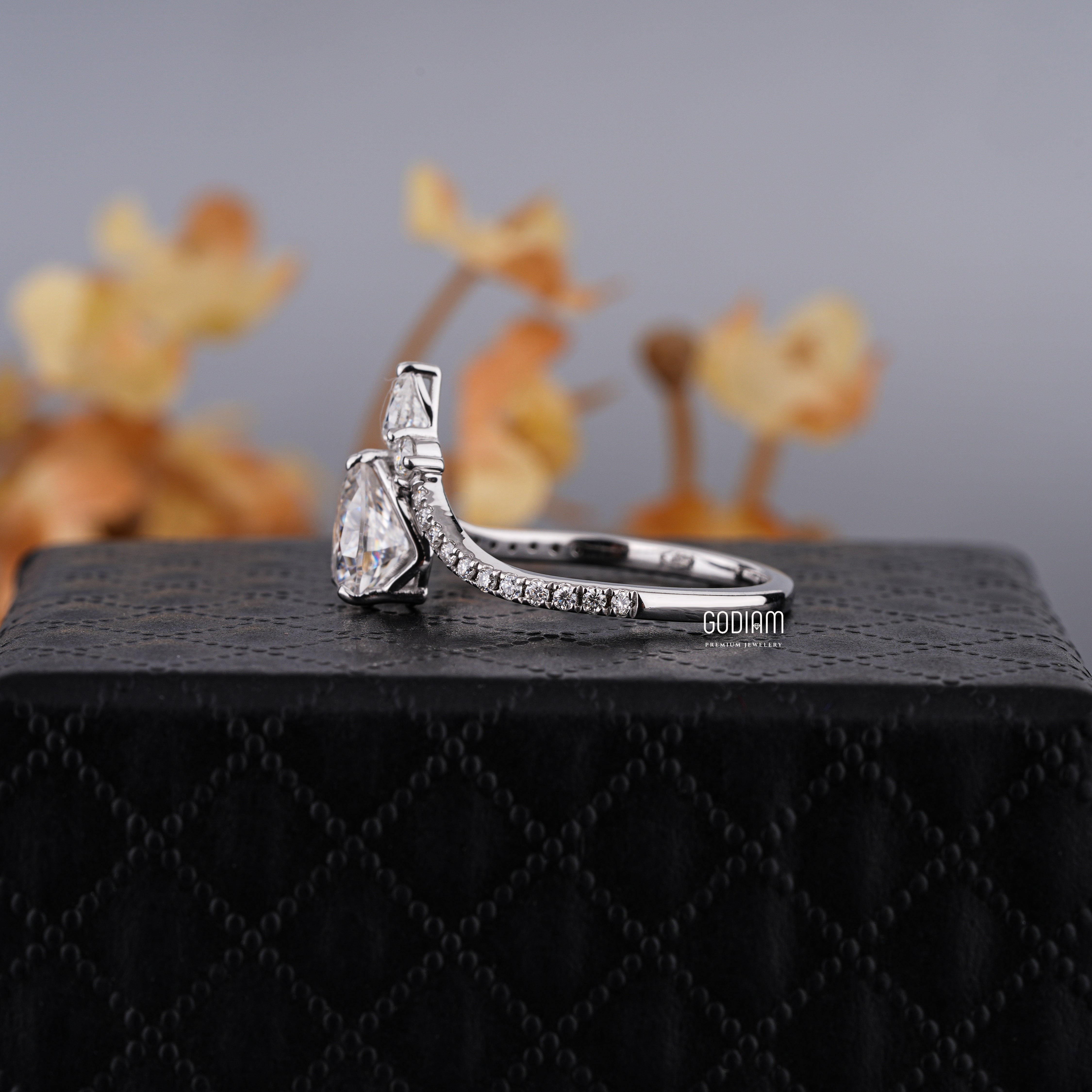 Vera V Diamond Ring – Where Elegance Takes Shape