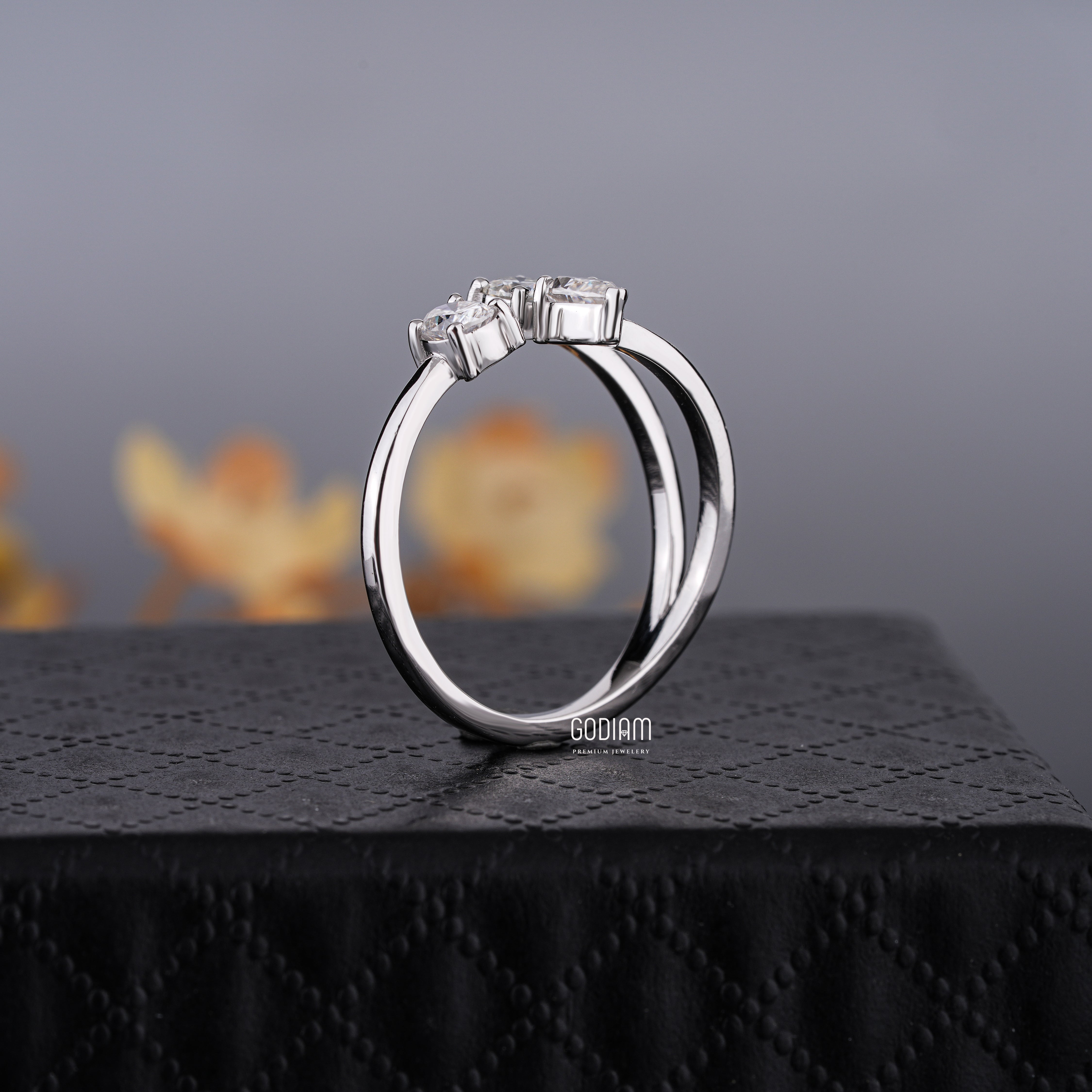 Trinity Arc Diamond Ring – Three Paths, One Shine