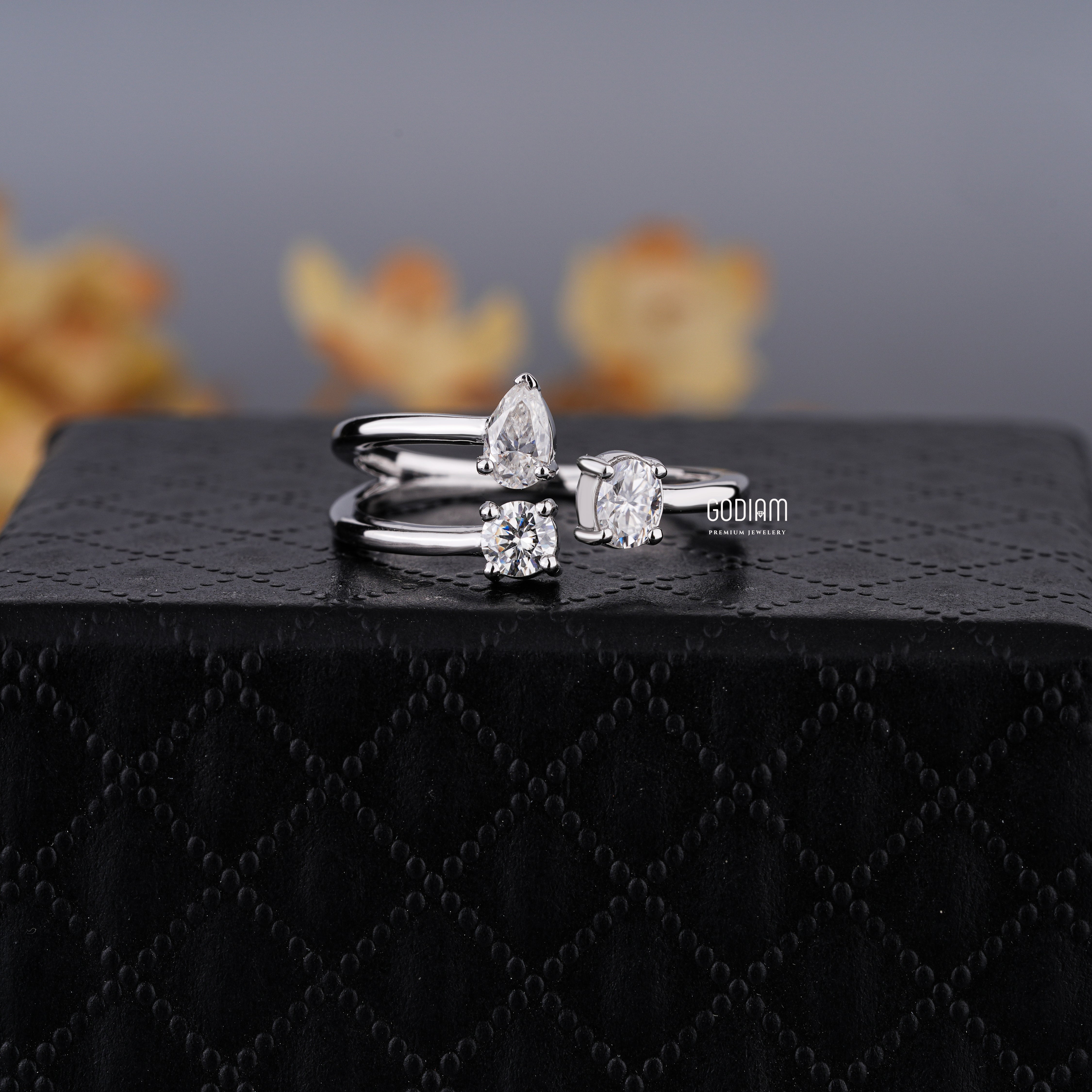 Trinity Arc Diamond Ring – Three Paths, One Shine