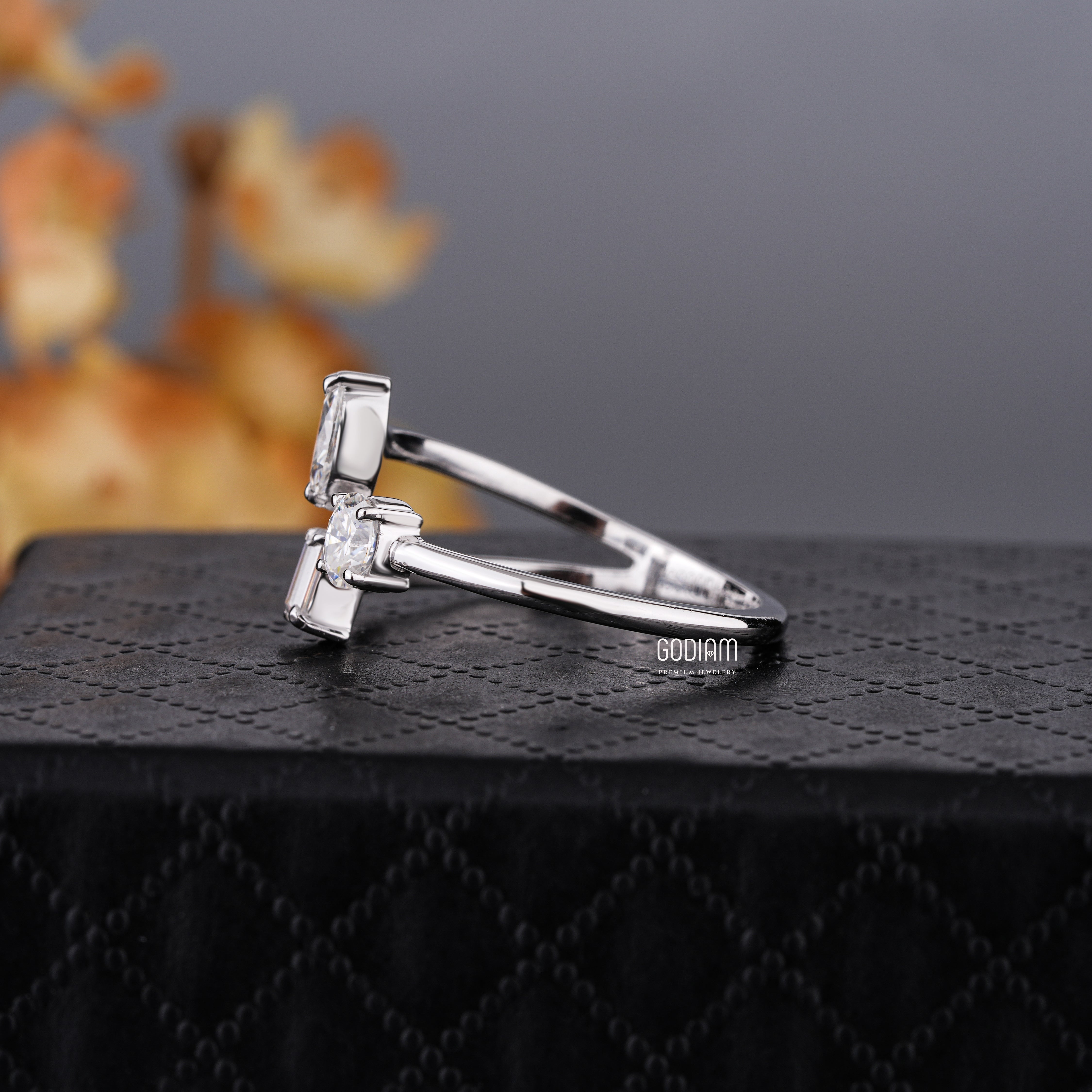 MARQUISE TRIO BYPASS RING