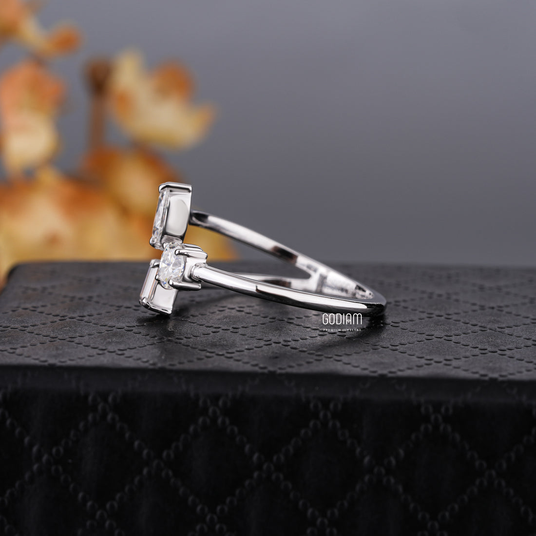 MARQUISE TRIO BYPASS RING