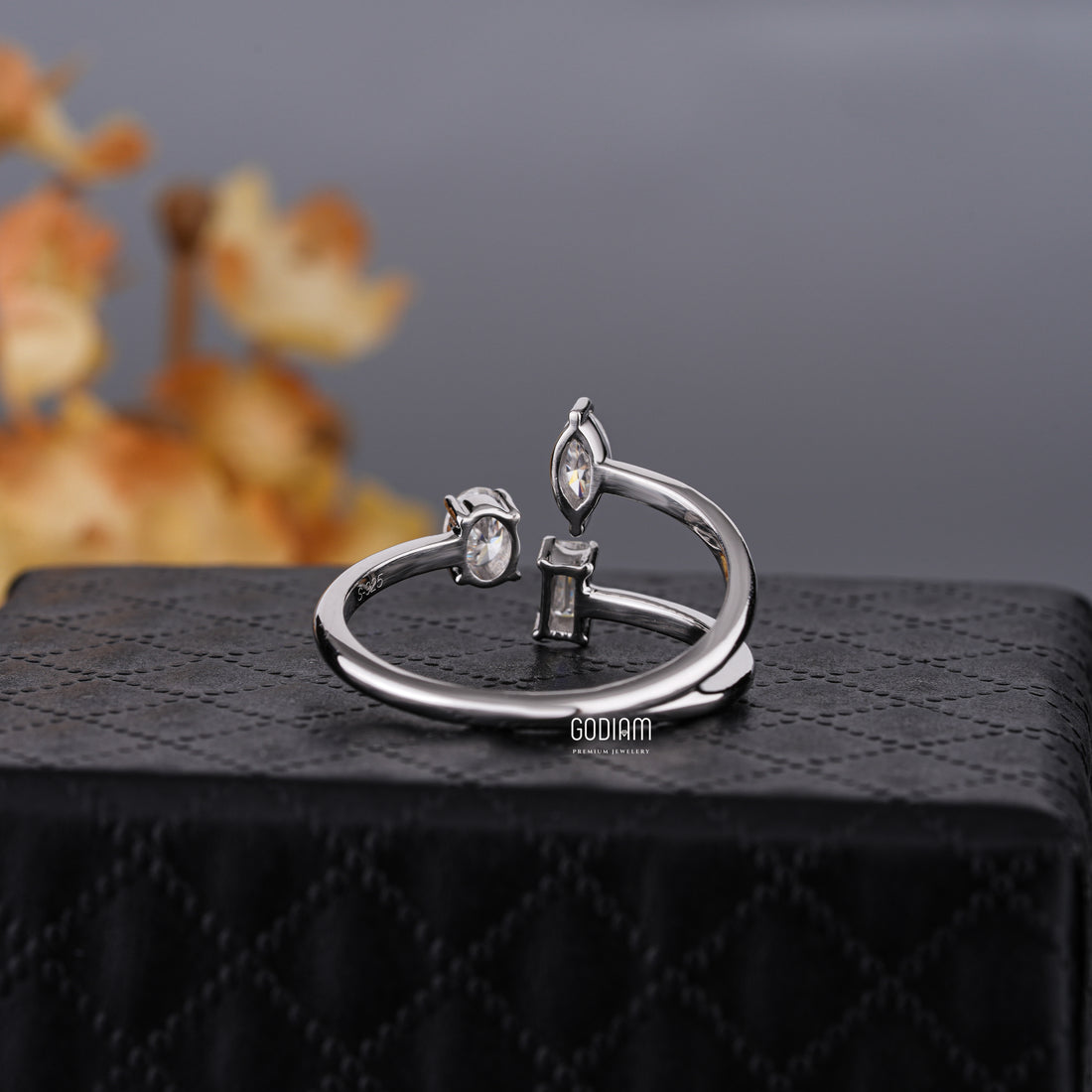 MARQUISE TRIO BYPASS RING