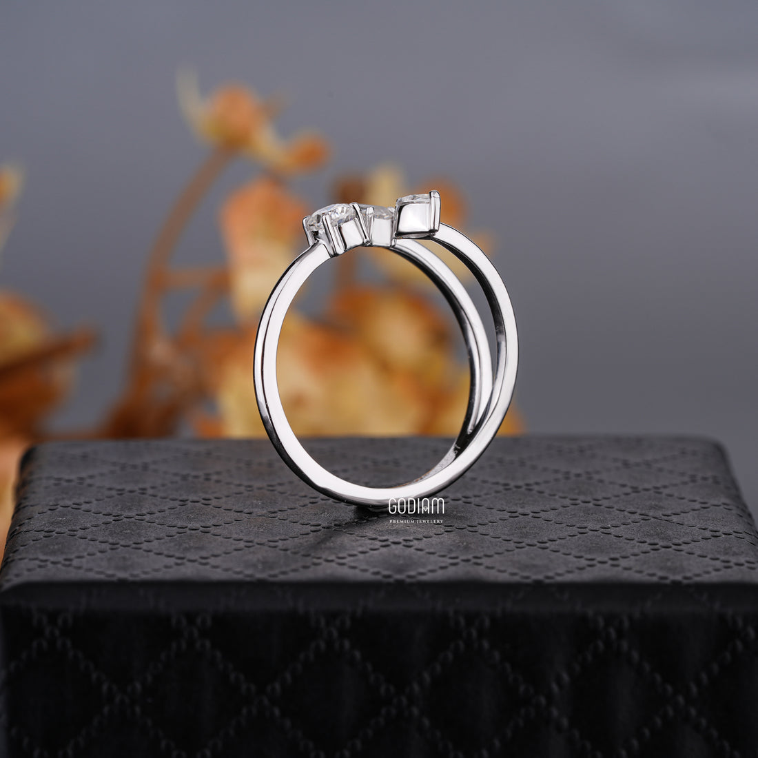 MARQUISE TRIO BYPASS RING