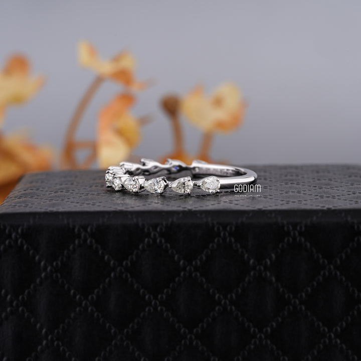 PearLink Diamond Ring – Flow in Formation