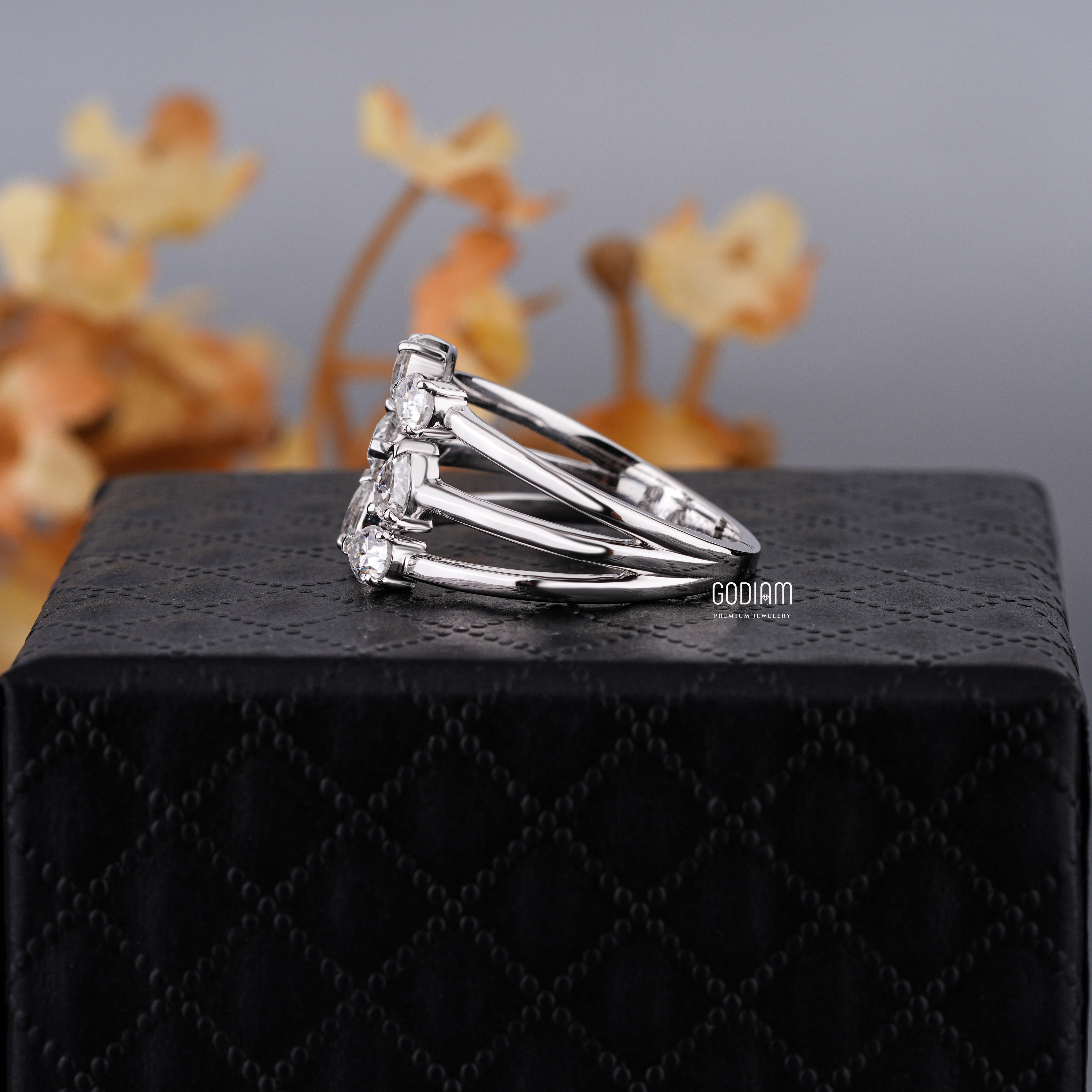 HaloSplit Pearfect Ring