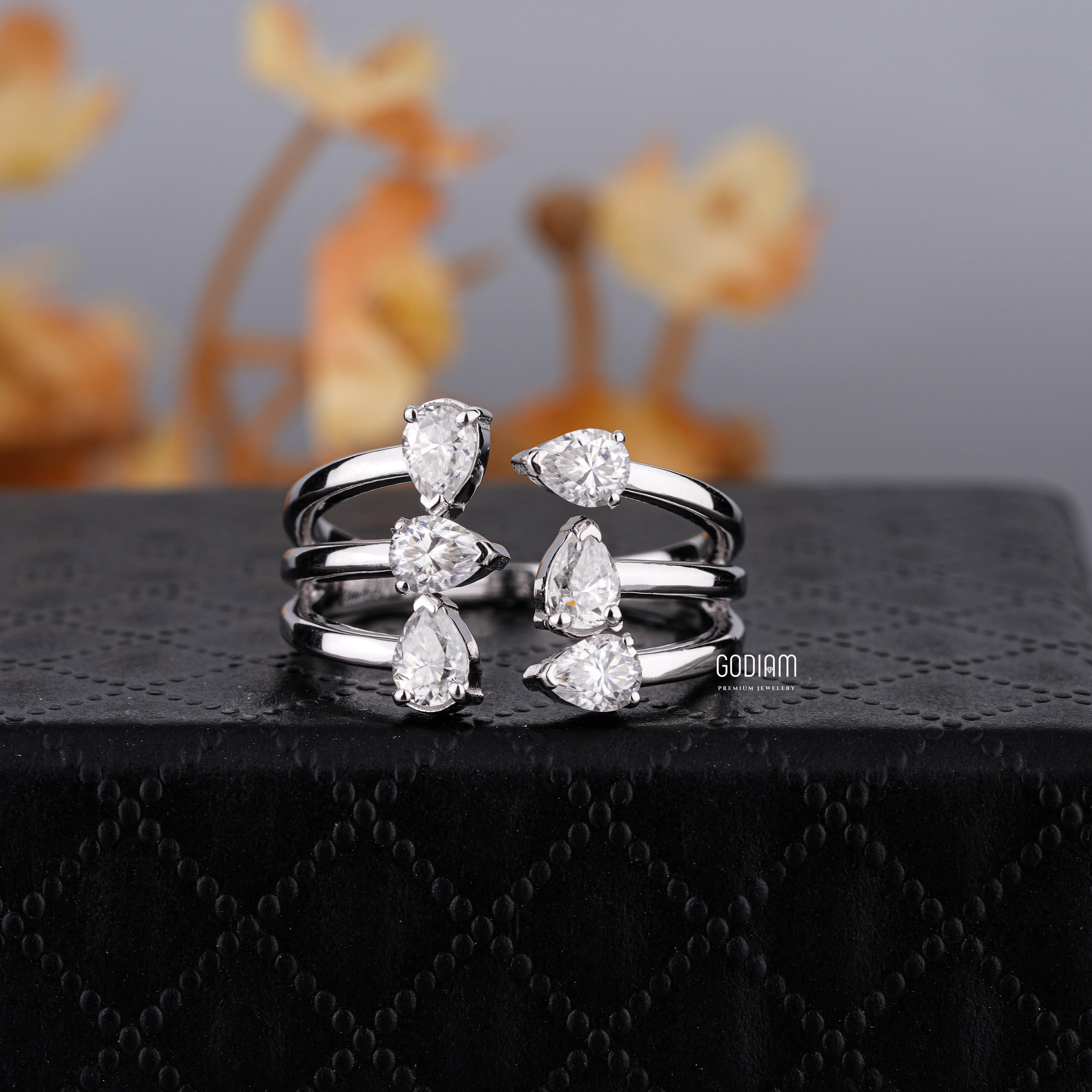 HaloSplit Pearfect Ring